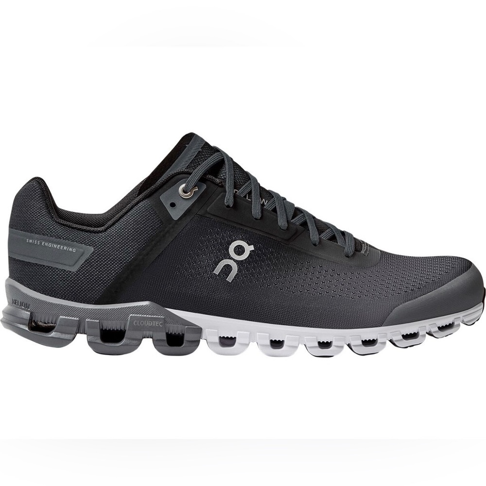 Men’s black On Cloudflow running shoes